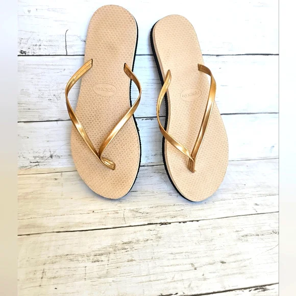 Rockin Luxury Cream Beige Metallic Gold Gel Strap Flip Flops Sandals Jelly Strap - Picture 2 of 7